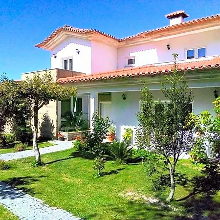 Casa Vale Do Rio Ovil Bed & Breakfast