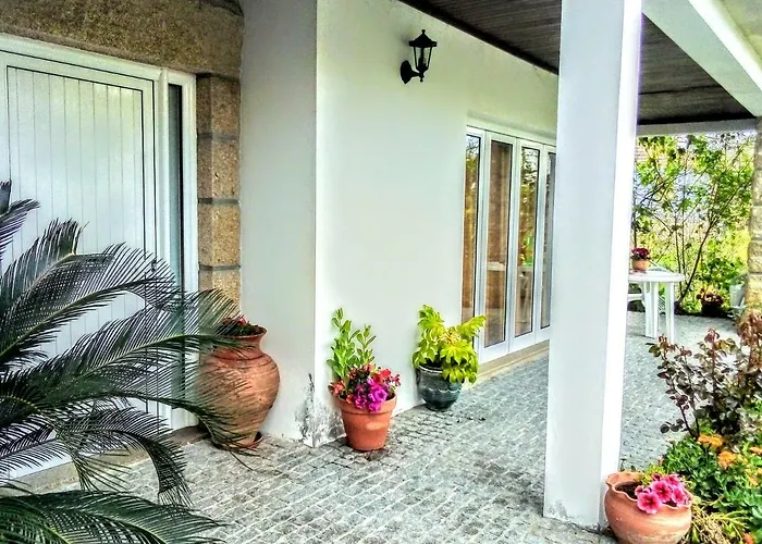 Bed & Breakfast Casa Vale Do Rio Ovil 3*